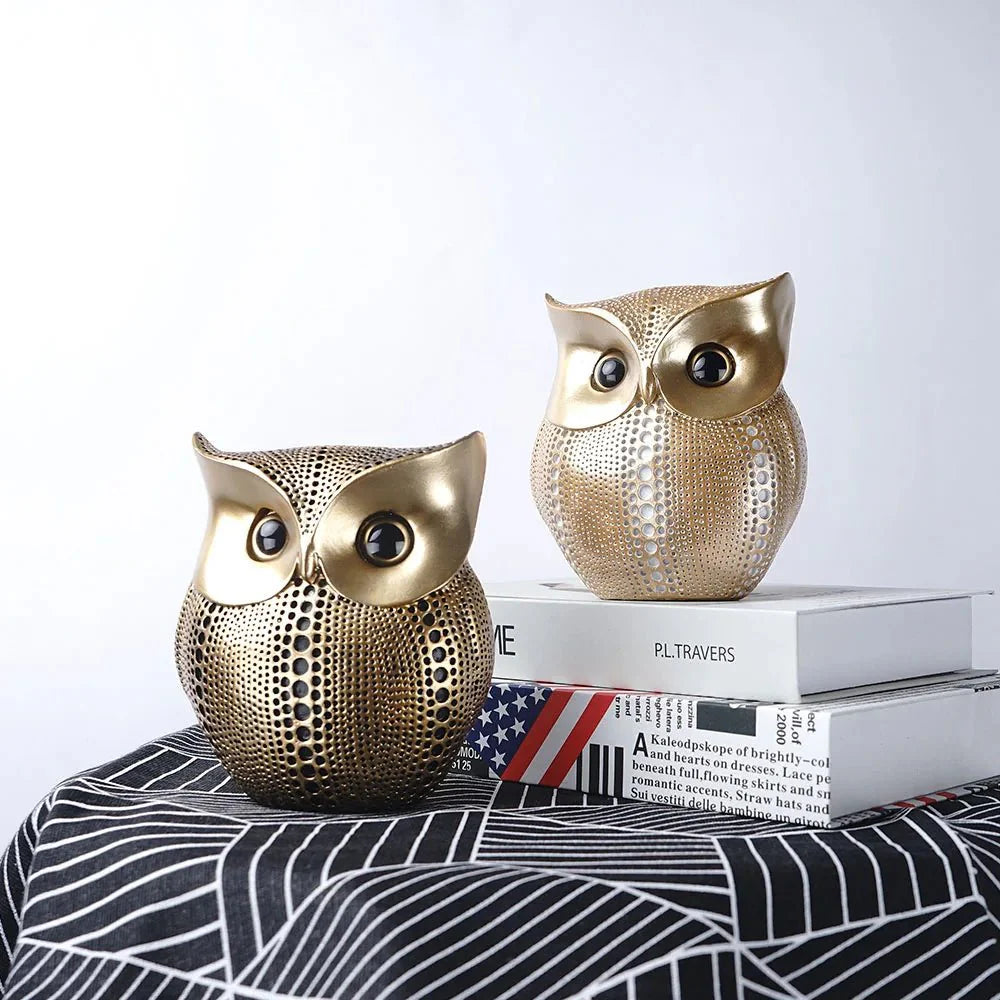 Estátua de Coruja Nórdica Dourada - Decoração em Resina | Henry